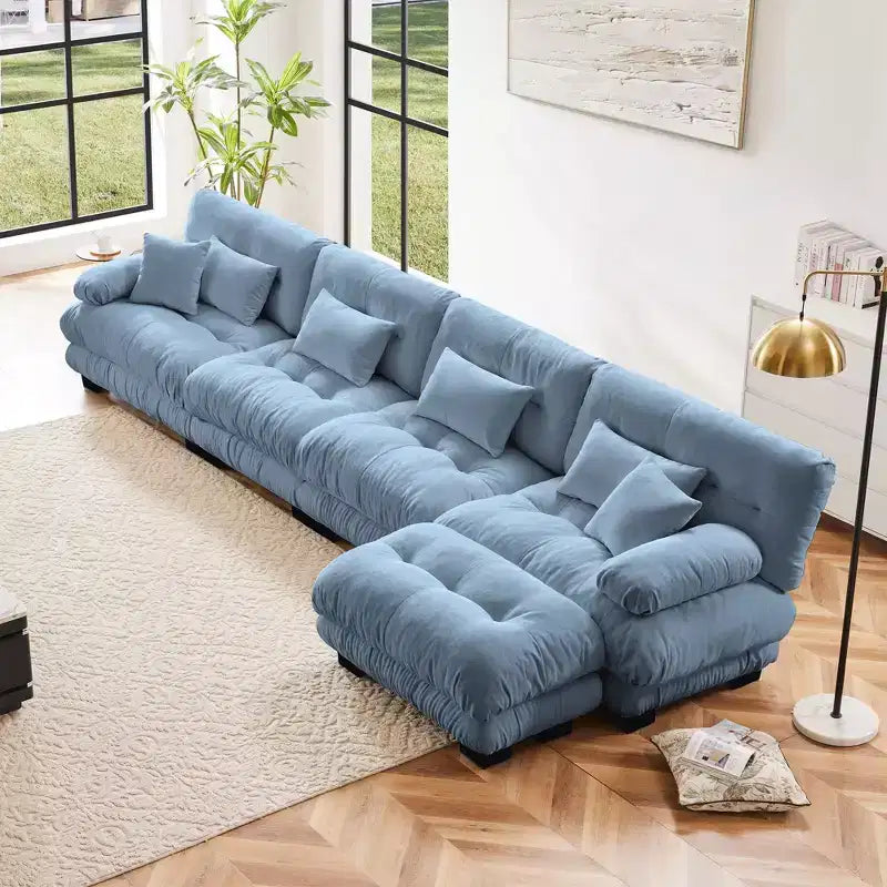 Divano a L a 4 posti per soggiorno, comodo divano Cloud con pouf convertibile, in ciniglia, colore caffè chiaro